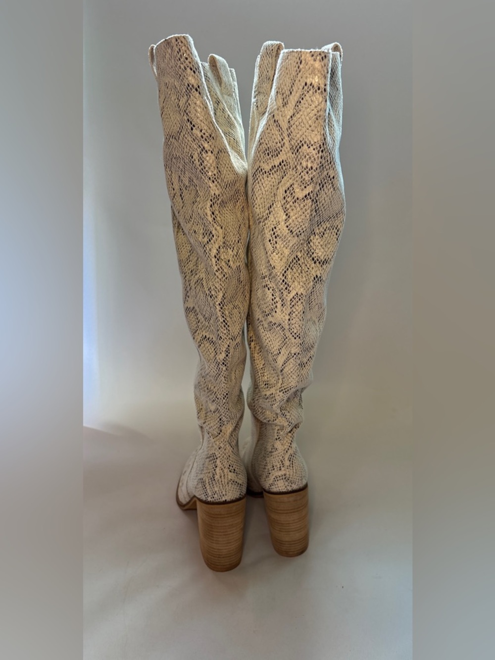 Mi.iM The Saint Slouch Knee-High Boots – Black and White Suede Size 10 - Picture 4 of 9